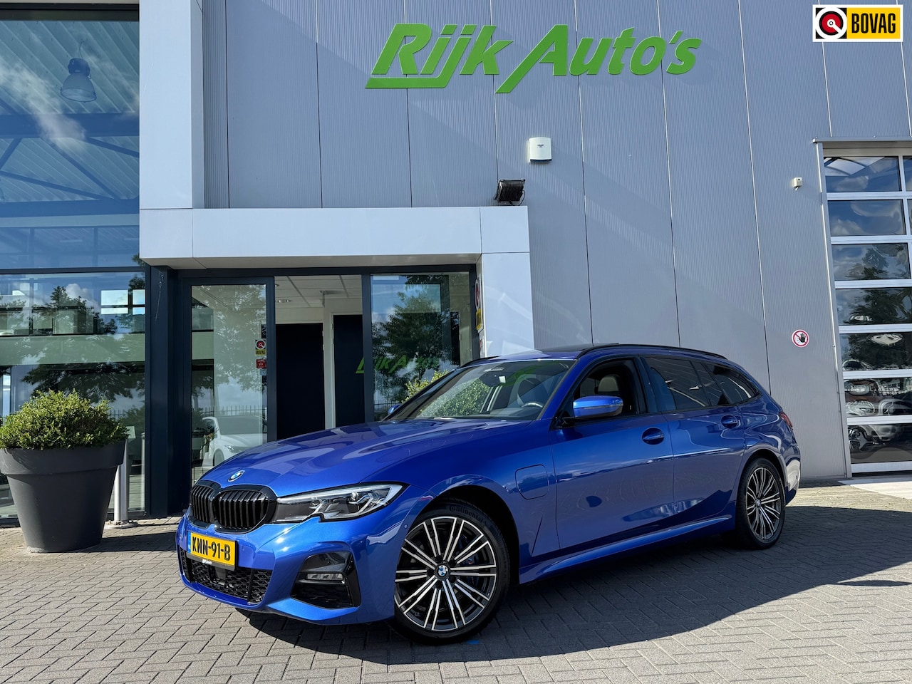 BMW 3-serie Touring - 330e M-sport * Pano * Acc * Harman/ Kardon - AutoWereld.nl