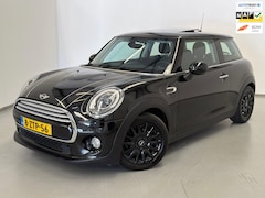 MINI Cooper - 1.5 Chili / Pano / Headup / NL-auto / Navi / Stoelverwarming