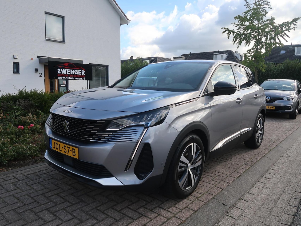 Peugeot 3008 - 1.6 HYbrid 360CAMERA|DODEHOEK|NAVIGATIE|CARPLAY|RIJSTROOK|AIRCO|ZEER MOOI - AutoWereld.nl
