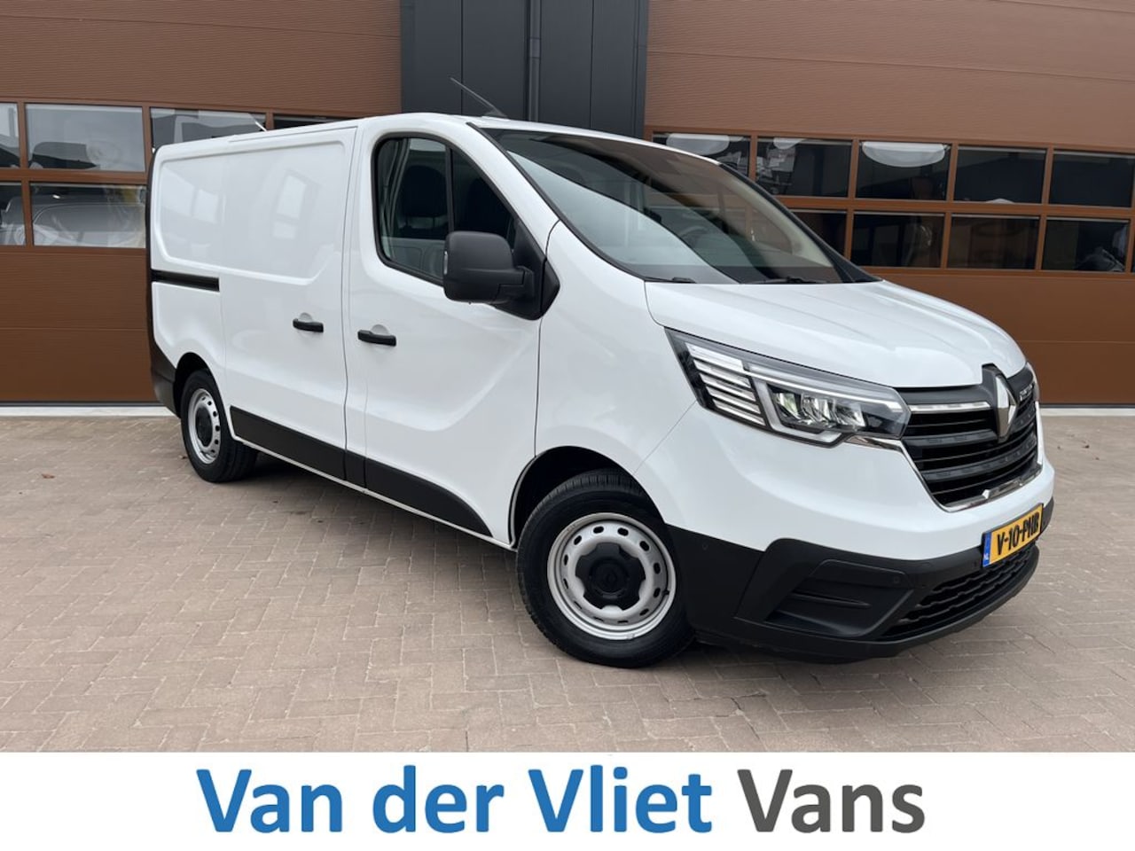 Renault Trafic - 2.0 dCi E6 110pk Comfort 3p Lease €287 p/m, Trekhaak, Airco, Navi, Carplay, Camera, PDC, L - AutoWereld.nl