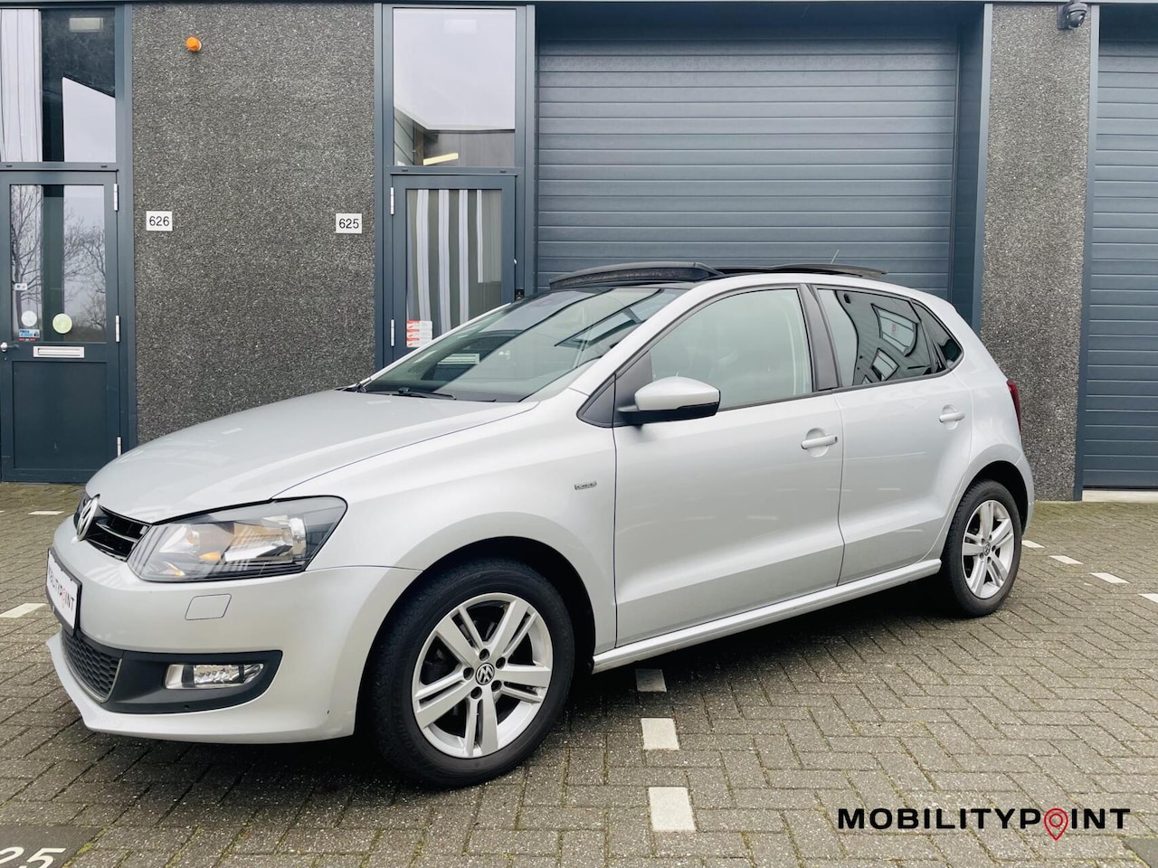 Volkswagen Polo - 1.2 TSI Life Pano Clima Cruise Nw ketting - AutoWereld.nl