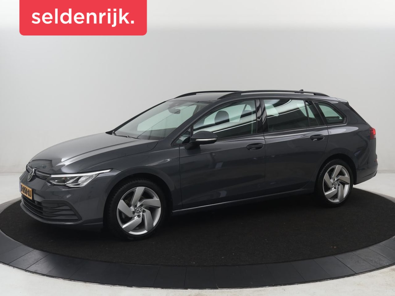 Volkswagen Golf Variant - 1.0 TSI Golf | Adaptive cruise | Bluetooth | Virtueel dashboard | Climate control | Park a - AutoWereld.nl