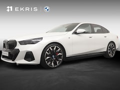 BMW i5 - eDrive40 84 kWh M Sport Pro | Glazen Panoramadak | 21" Individual | Leder | Stuur- & Stoel