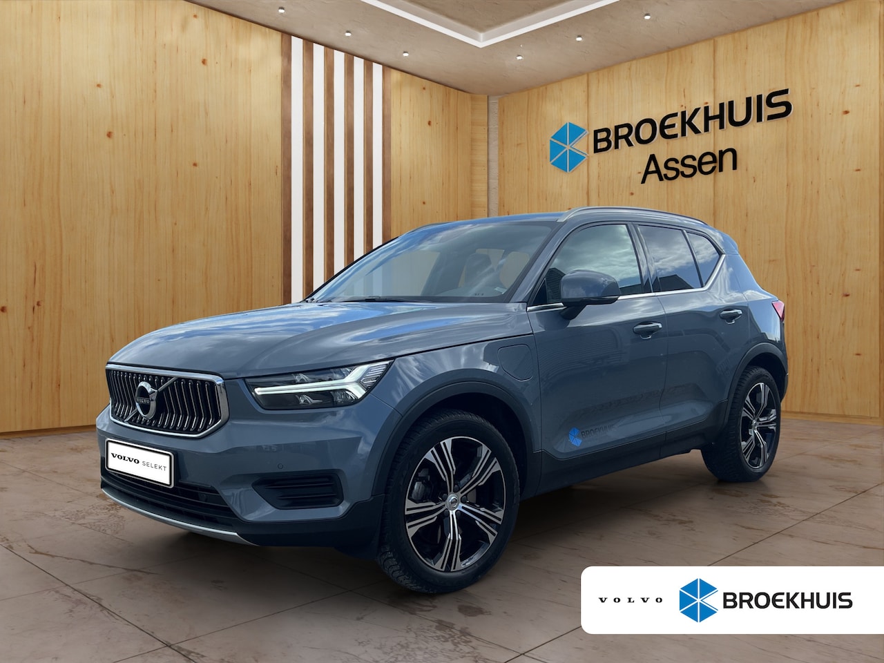 Volvo XC40 - T4 Inscription | Parkeercamera | Keyless entry | Standkachel | - AutoWereld.nl
