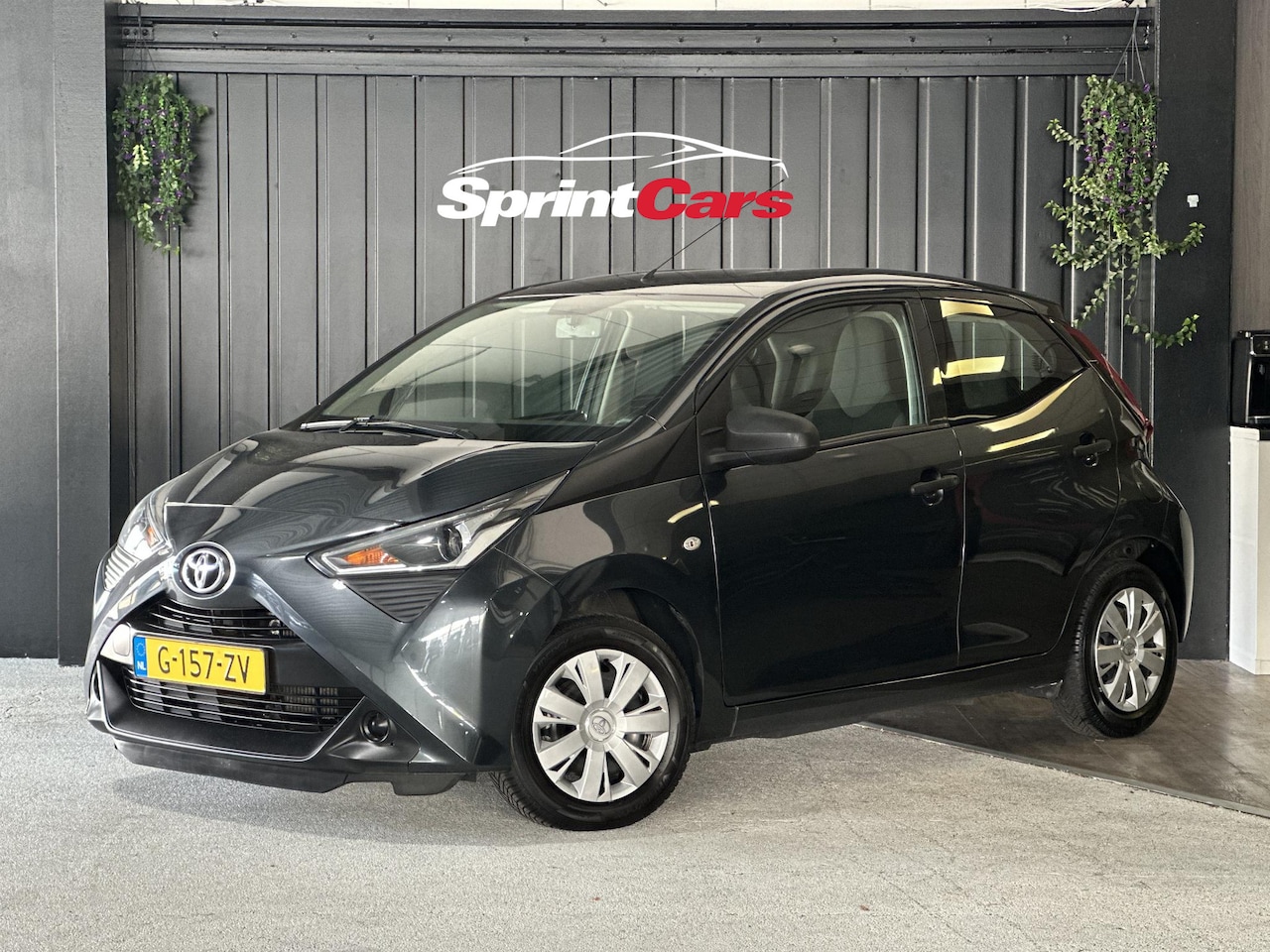 Toyota Aygo - 1.0 VVT-i x | Lage KM (NAP)  | LED verlichting | Hill Hold Functie | start/stop systeem | - AutoWereld.nl