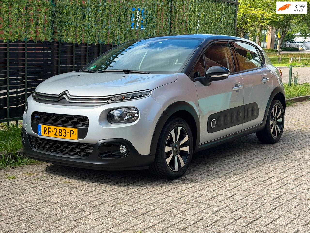 Citroën C3 - 1.2 PureTech S&S Feel 2017 grijs LED|CAMERA|NAP - AutoWereld.nl