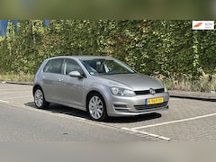 Volkswagen Golf - 1.2 TSI Trendline