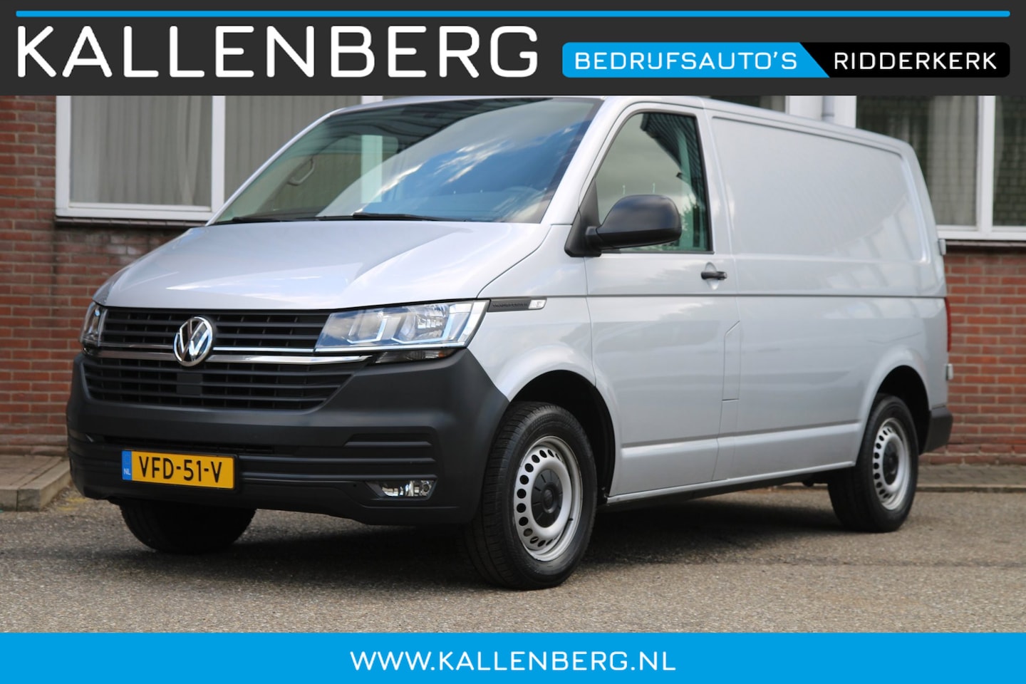 Volkswagen Transporter - 2.0 TDI L1H1 30 / 3-Pers. / AppConnect / Nw Model - AutoWereld.nl