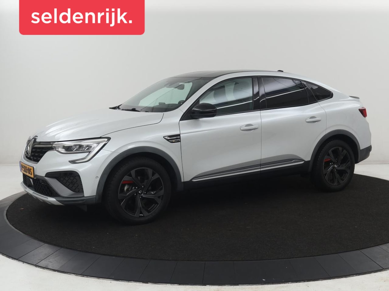 Renault Arkana - 1.6 E-Tech Hybrid 145 R.S. Line | Panoramadak | Leder/alcantara | Stoelverwarming | Adapti - AutoWereld.nl