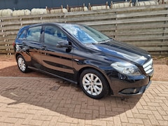 Mercedes-Benz B-klasse - 180 Ambition Automaat, Navigatie