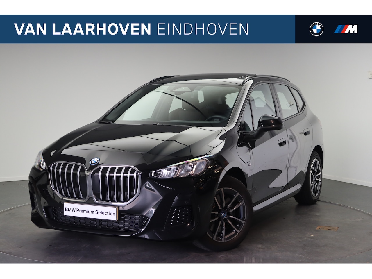 BMW 2-serie Active Tourer - 230e xDrive M Sport Automaat / Panoramadak / Sportstoelen / Stoelverwarming / Achteruitrij - AutoWereld.nl
