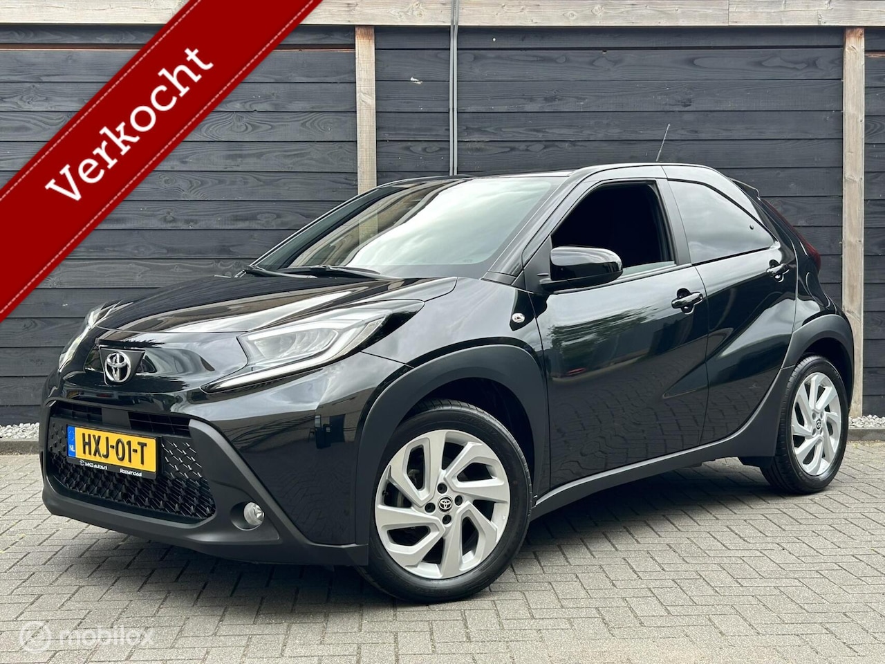 Toyota Aygo X - 1.0 VVT-i S-CVT Automaat LED verl. / LM / Clima / Carplay / 10.250KM!!! - AutoWereld.nl