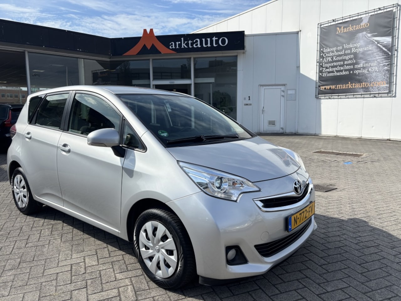 Toyota Verso S - 1.3 VVT-i Aspiration Navi Camera Cruise - AutoWereld.nl