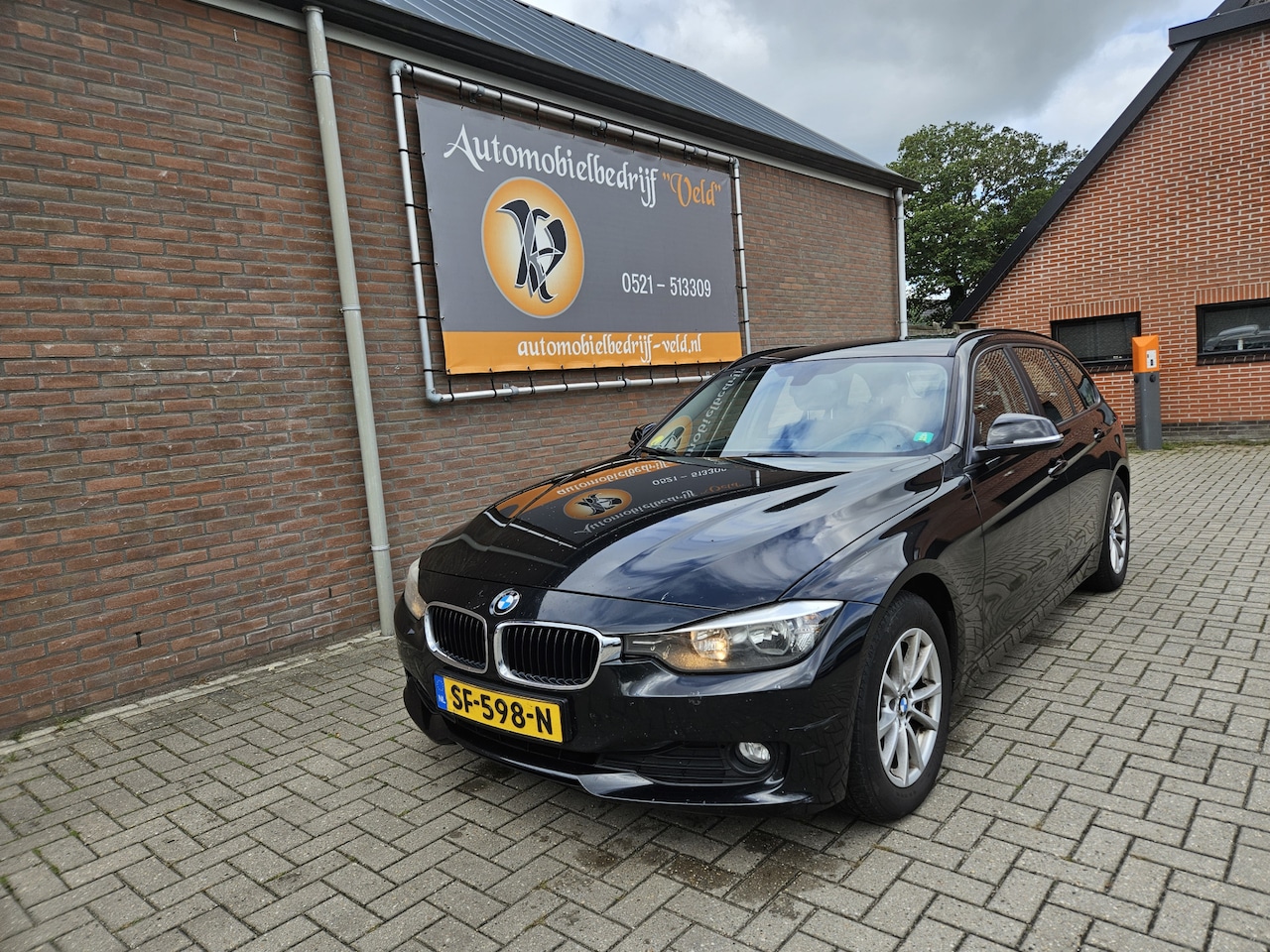 BMW 3-serie Touring - 318d High Executive 318d High Executive - AutoWereld.nl