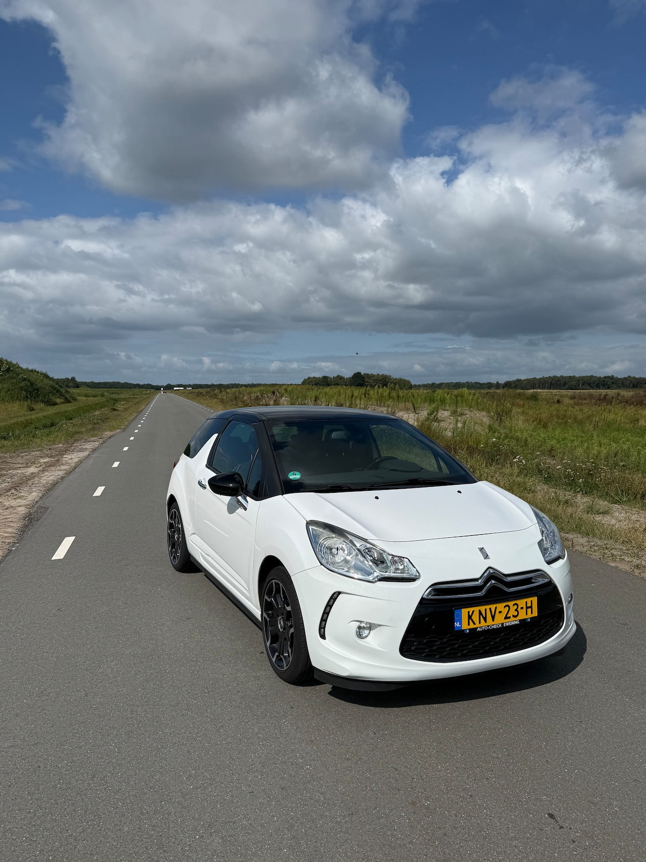 Citroën DS3 - 1.6 So Chic Pack Comfort - AutoWereld.nl