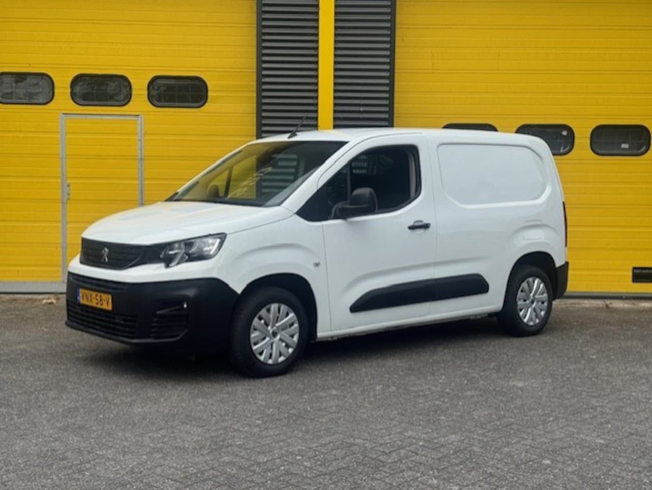 Peugeot Partner - 1.2 Airco prijs EX BTW NAP - AutoWereld.nl
