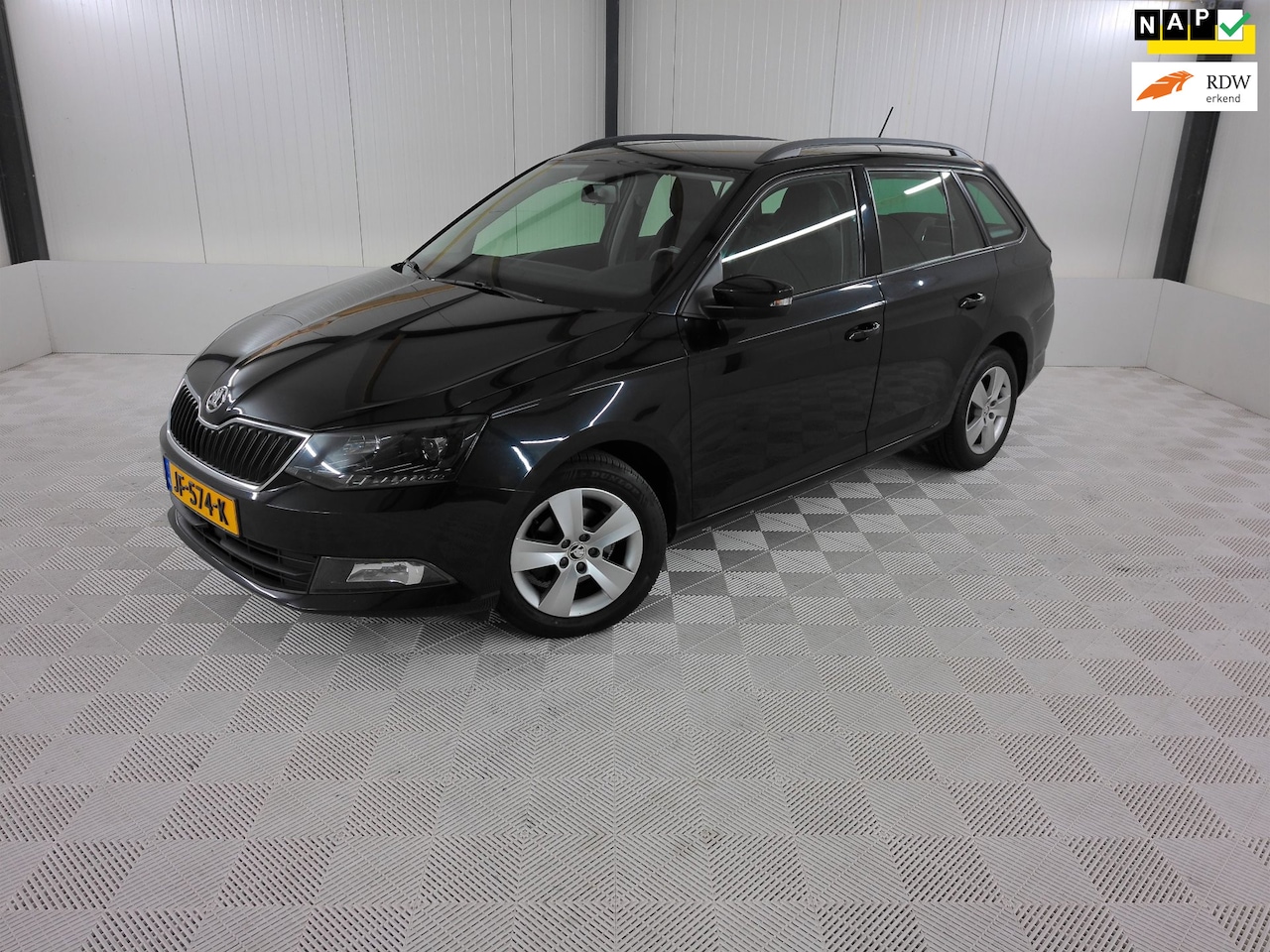 Skoda Fabia Combi - 1.2 TSI Ambition Businessline 1.2 TSI Ambition Businessline, Trekhaak, Navigatie - AutoWereld.nl