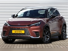 Lexus LBX - Cool 2WD Two-Tone 6.563 Km