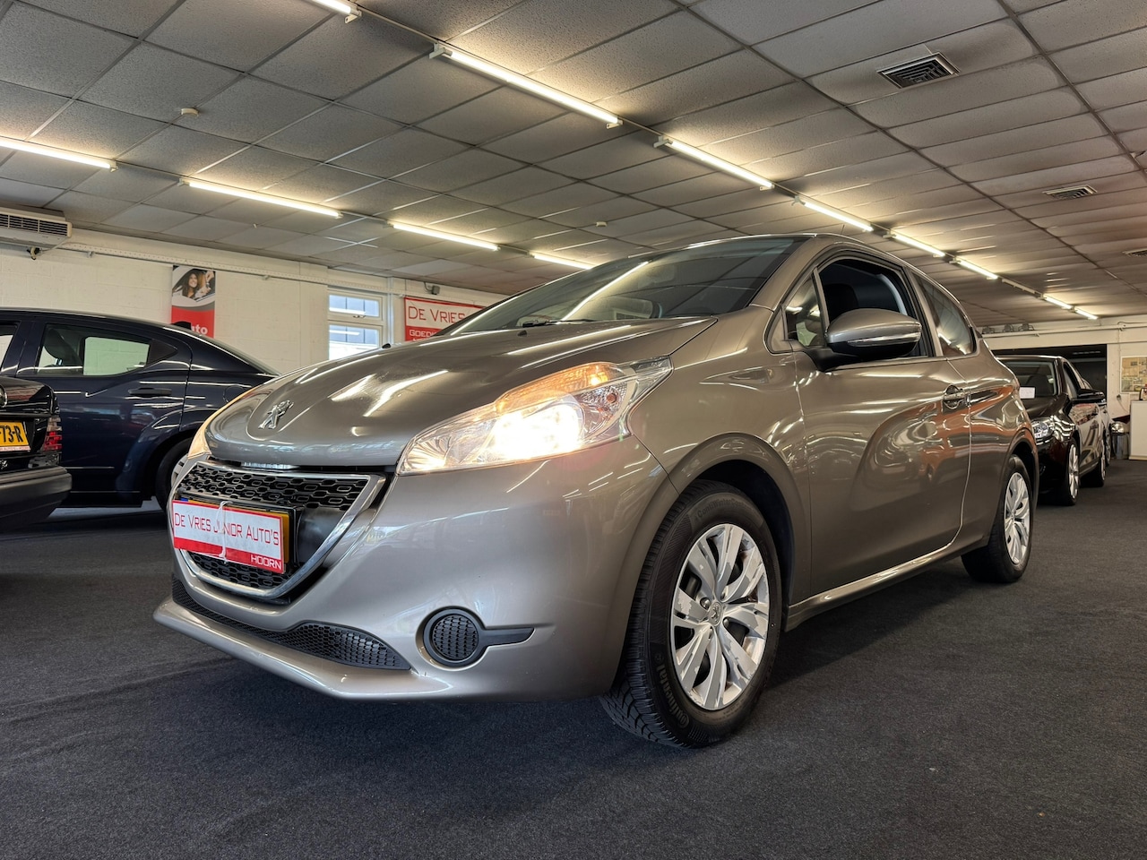 Peugeot 208 - 1.2 VTi Active. Bleutooth, cruise control, airco en meer! - AutoWereld.nl