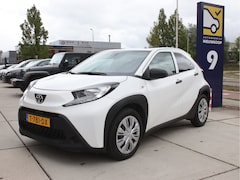 Toyota Aygo X - 1.0 VVT-i Lane Assist, Carplay, Airco, Cruise, NL-Auto Zomeractie