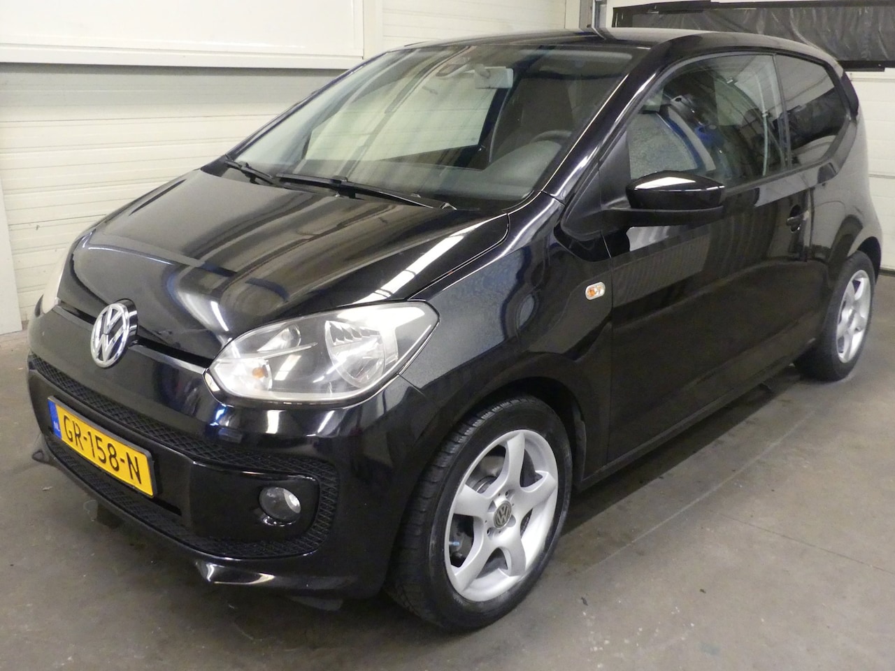 Volkswagen Up! - 1.0 BlueMotion - Airco - Mooie Auto - AutoWereld.nl