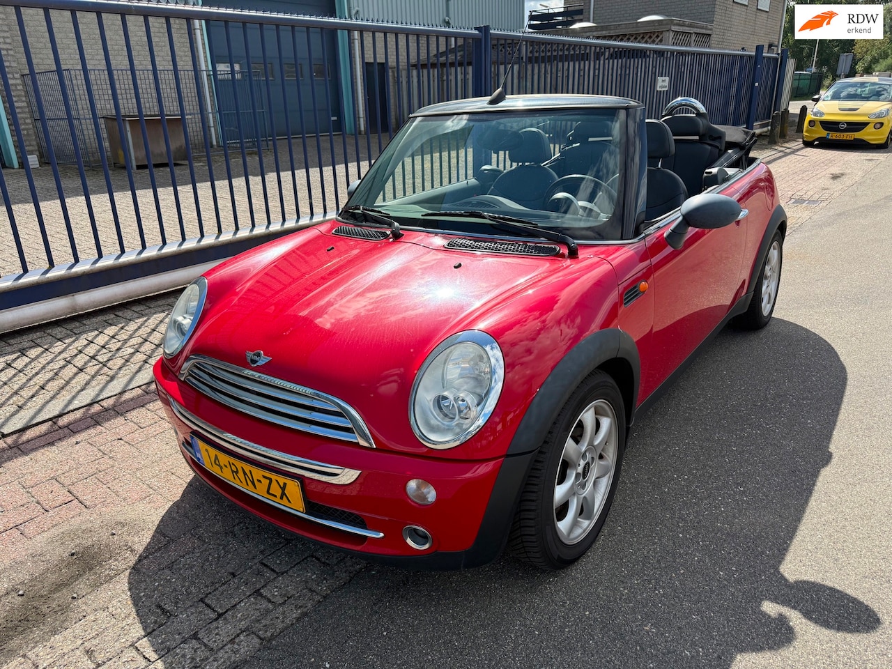 MINI Cabrio - 1.6 One Cabrio*LEER*2e EIG*INRUIL AANBIEDING - AutoWereld.nl
