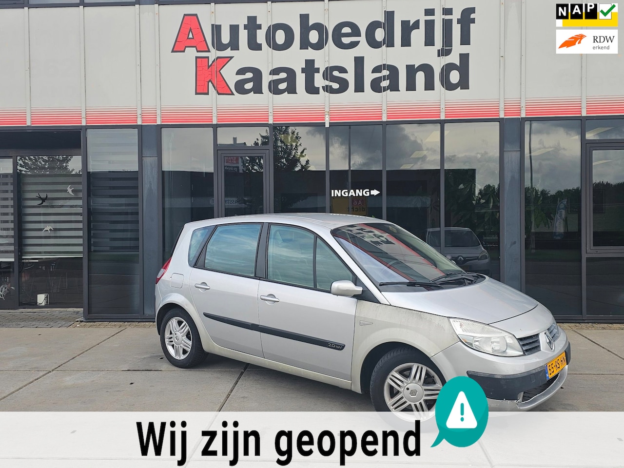 Renault Grand Scénic - 2.0-16V Expression Comfort - Automaat - Trekhaak - AutoWereld.nl
