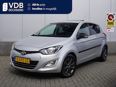 Hyundai i20 - 1.2i Go Plus Half Leer | Schuifdak | Airco | NAP
