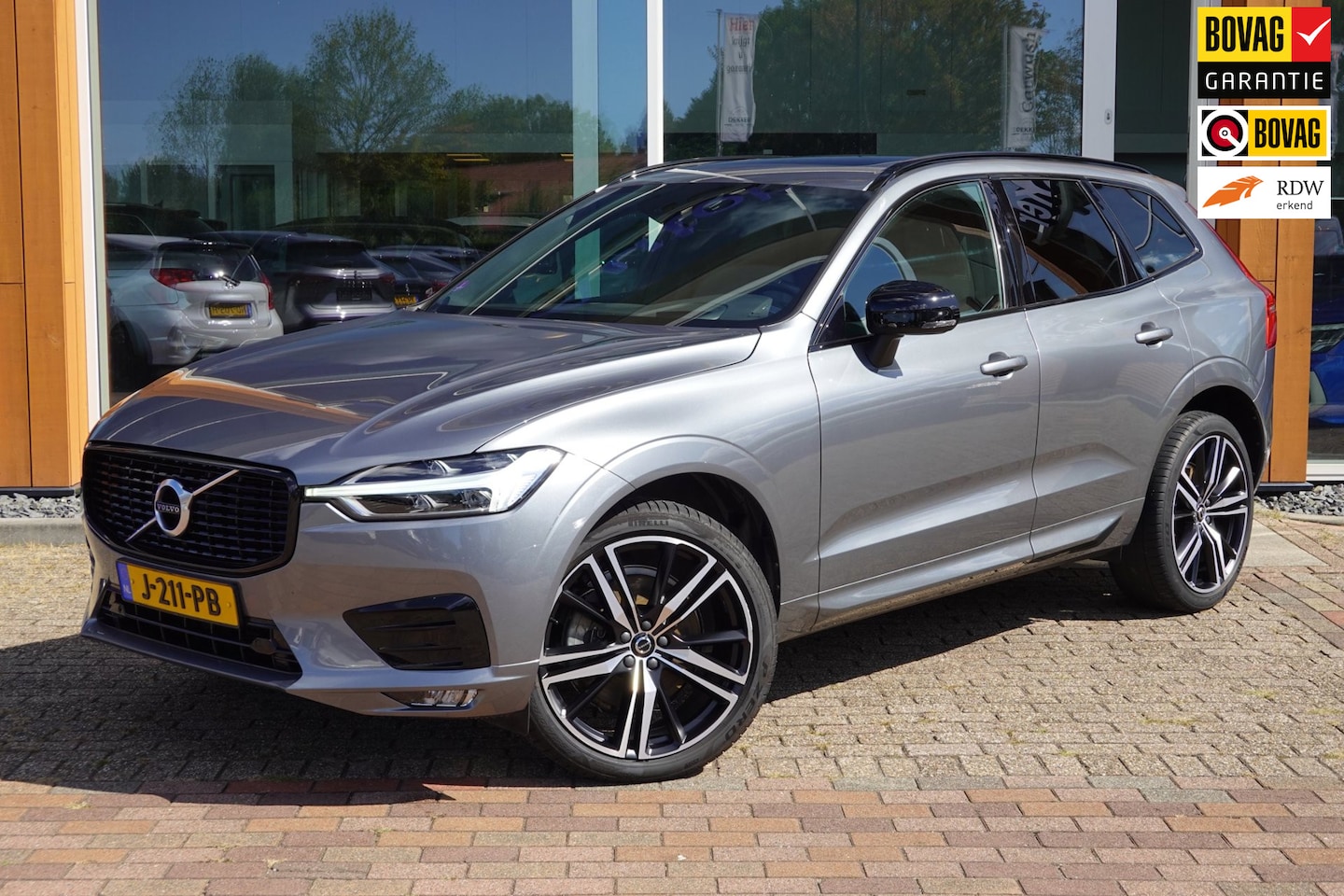 Volvo XC60 - 2.0 B5 R-Design 2.0 B5 R-Design - AutoWereld.nl