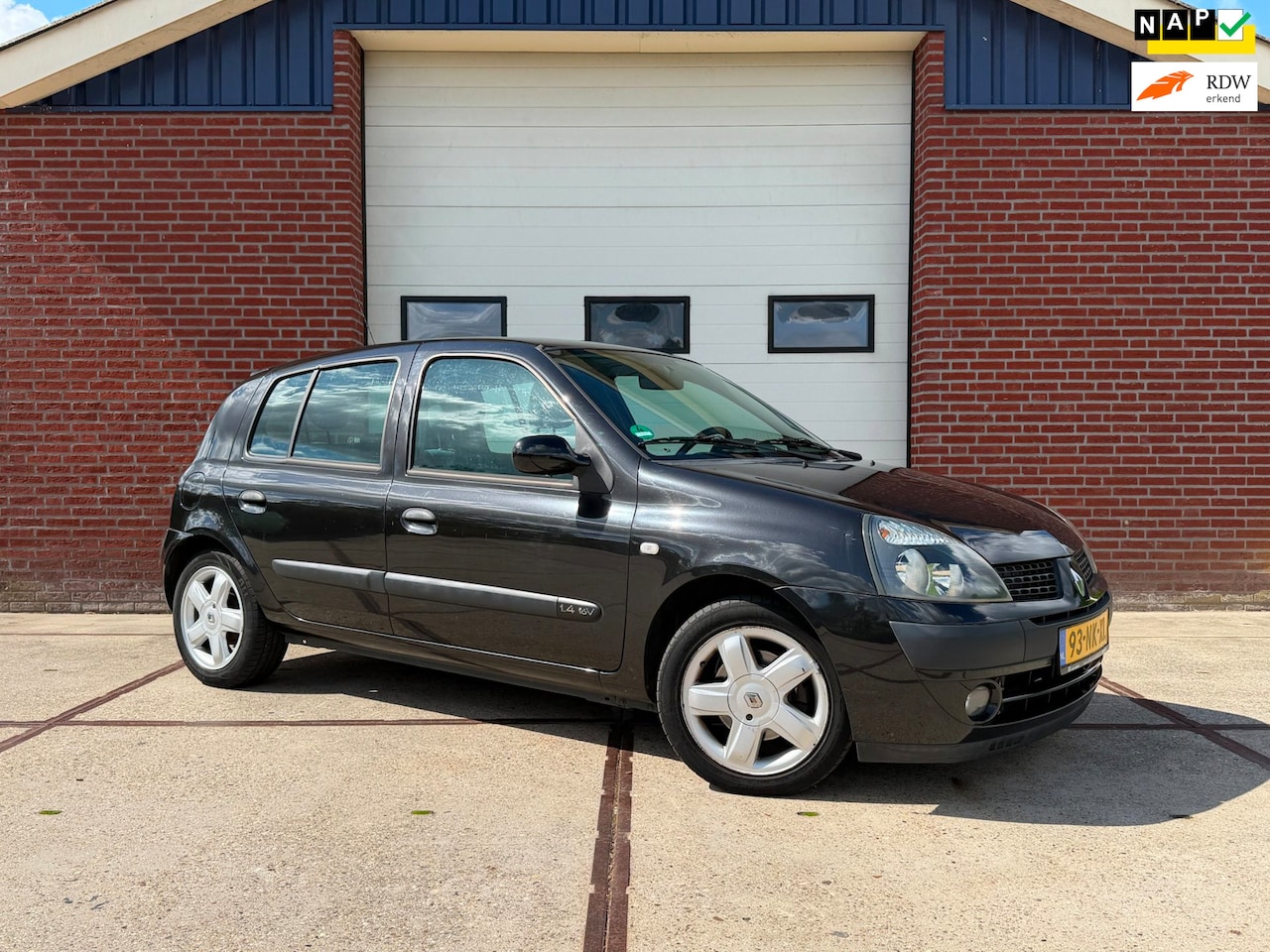 Renault Clio - 1.4-16V Privilège BillaBong Airco Cruise Control - AutoWereld.nl