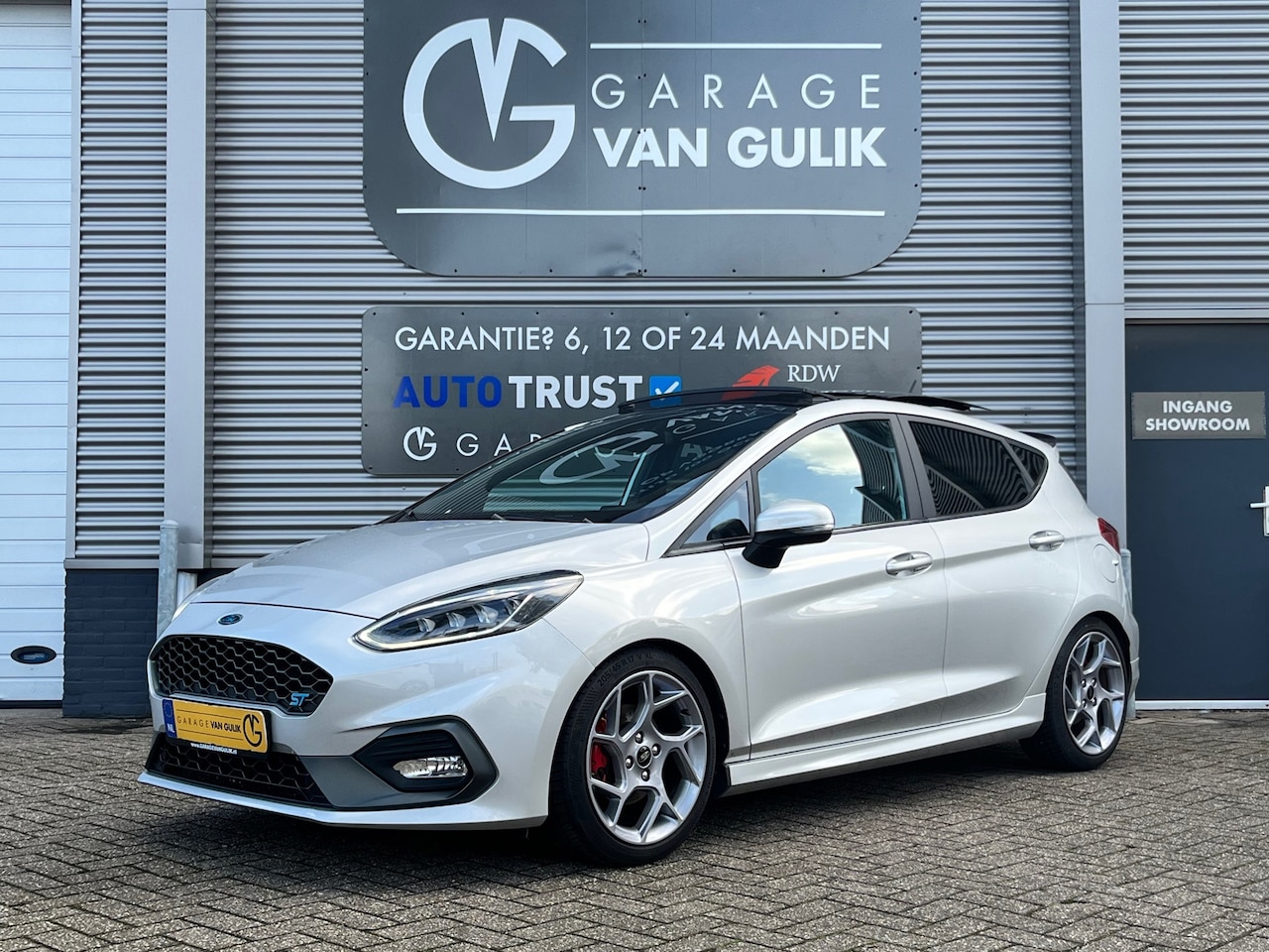 Ford Fiesta - 1.5 ST-3 200PK! Panodak,Recaro,Navi,Clima,Cruise,Carplay,Isofix,Stoel+StuurVerwarming,Elek - AutoWereld.nl