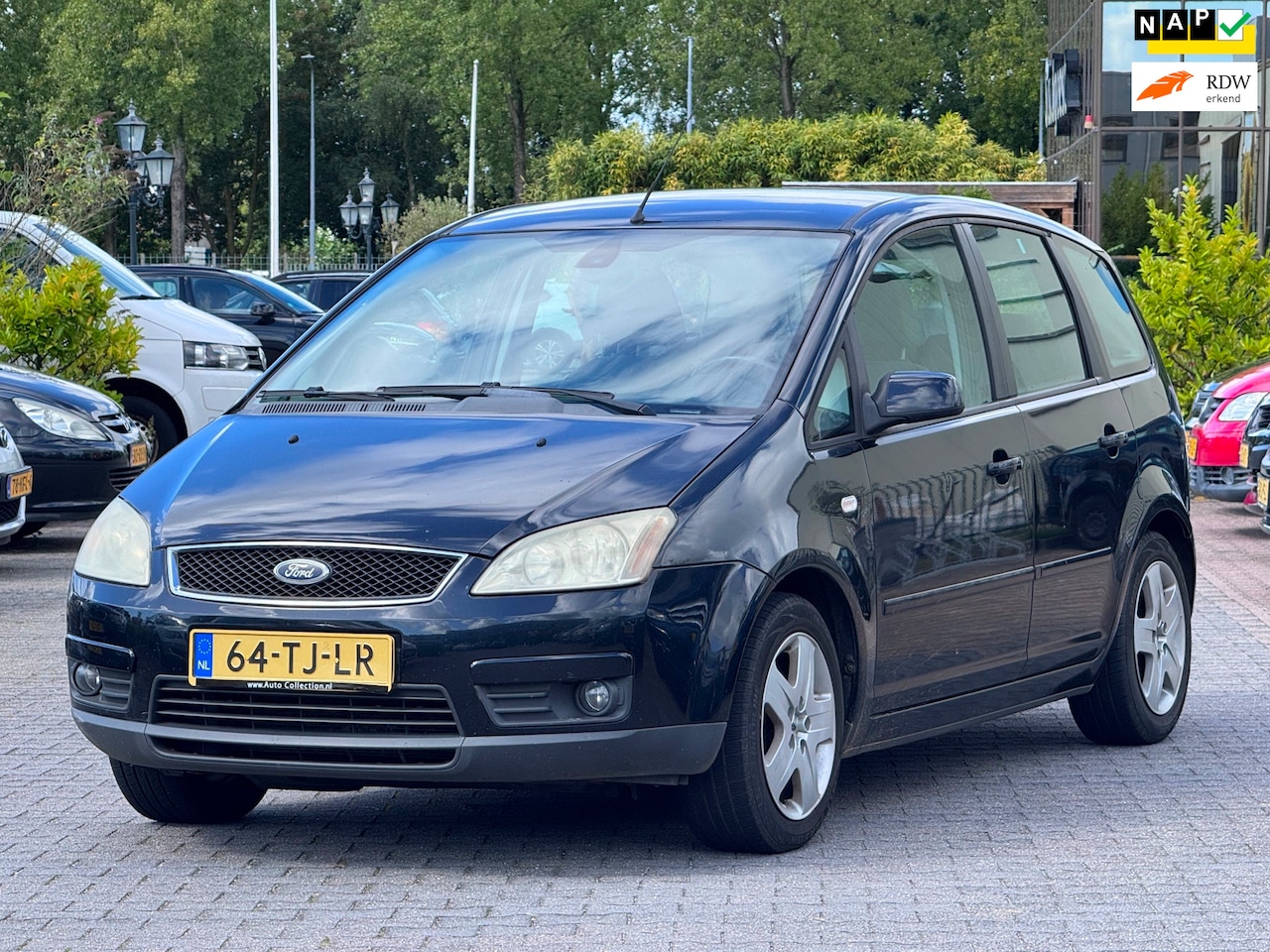 Ford Focus C-Max - 2.0-16V Futura | APK 25-08-2027 | Navigatie | Cruise control | Airco | Trekhaak | LM velge - AutoWereld.nl