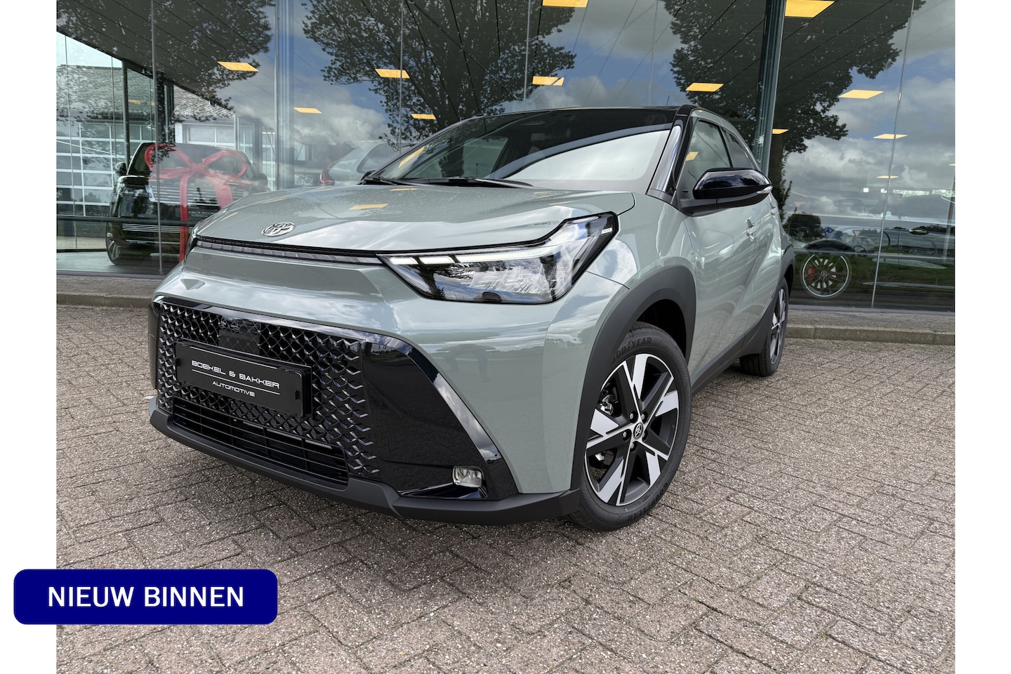 Toyota Aygo X - Hybrid 115 pulse Automaat ** Stoelverwarming ** Camera ** Carplay ** - AutoWereld.nl