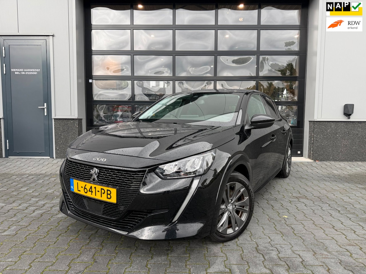 Peugeot e-208 - EV Blue Lease Allure 50 kWh - AutoWereld.nl