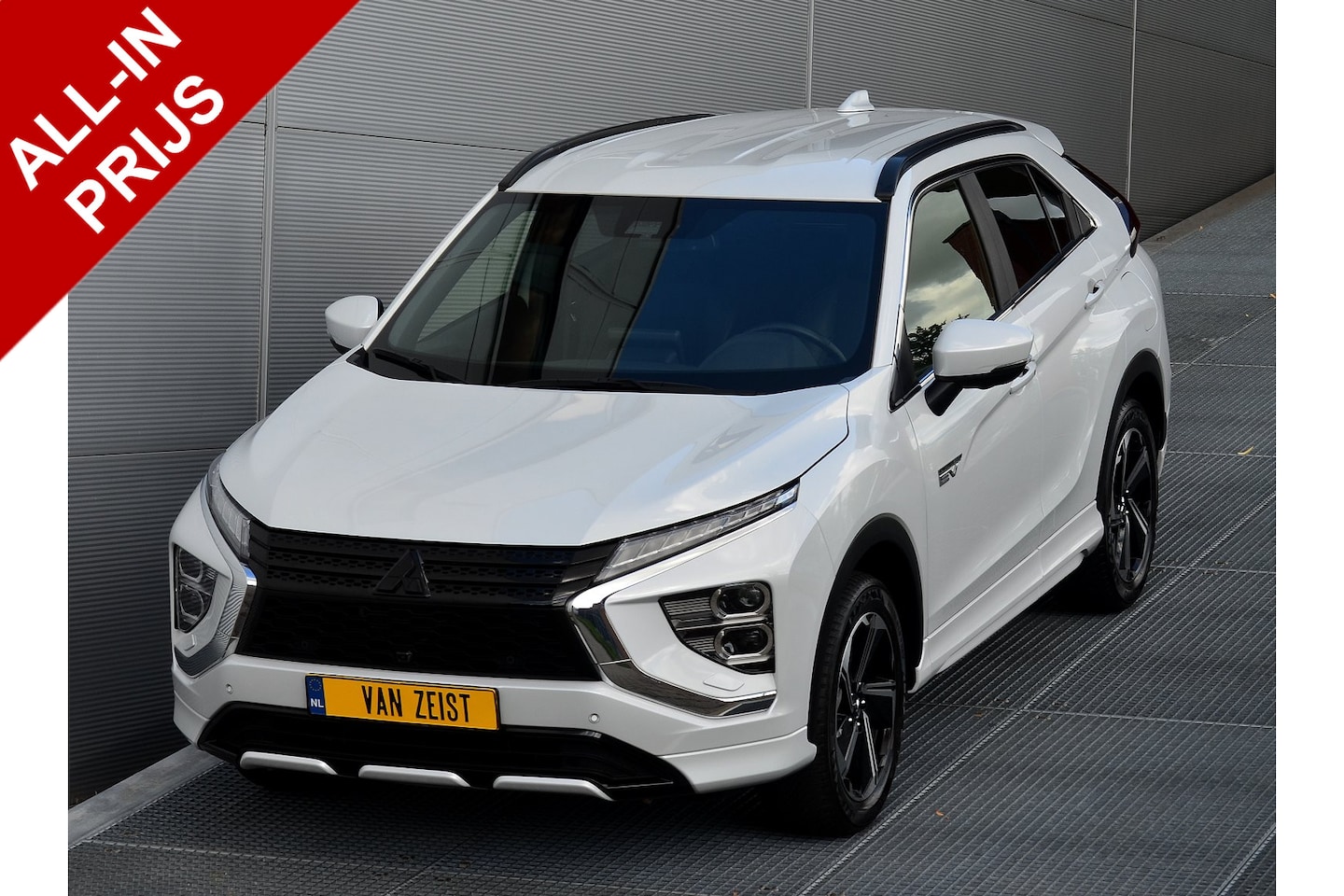 Mitsubishi Eclipse Cross - PHEV 2.4 EXECUTIVE 4WD | PLUG IN HYBRID | SoH % | V2H | ADAPTIEF CRUISE | ALL SEASON BANDE - AutoWereld.nl