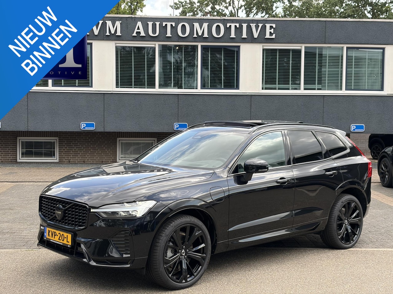Volvo XC60 - 2.0 T6 Plug-in hybrid AWD Plus Dark ELEKTRISCHE TREKHAAK| PANO| STOEL + STUURVERWARMING| A - AutoWereld.nl