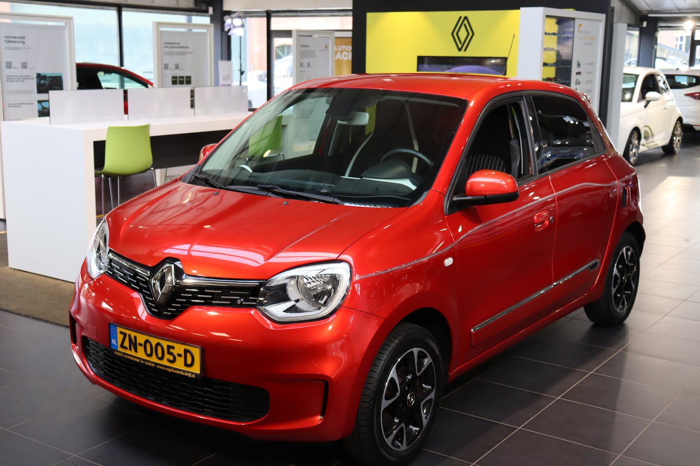 Renault Twingo - SCe 75pk Intens - AutoWereld.nl