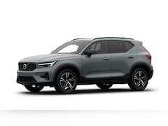 Volvo XC40 - B4 200PK Plus Dark | Trekhaak | Power Seats | Harman Kardon | Priv. glas | Verw. voorruit