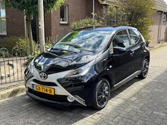 Toyota Aygo - 1.0 VVT-i x-clusiv