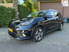 Kia e-Niro - ExecutiveLine 64 kWh 3-fase/warmtepomp ( € 13750 ex btw)