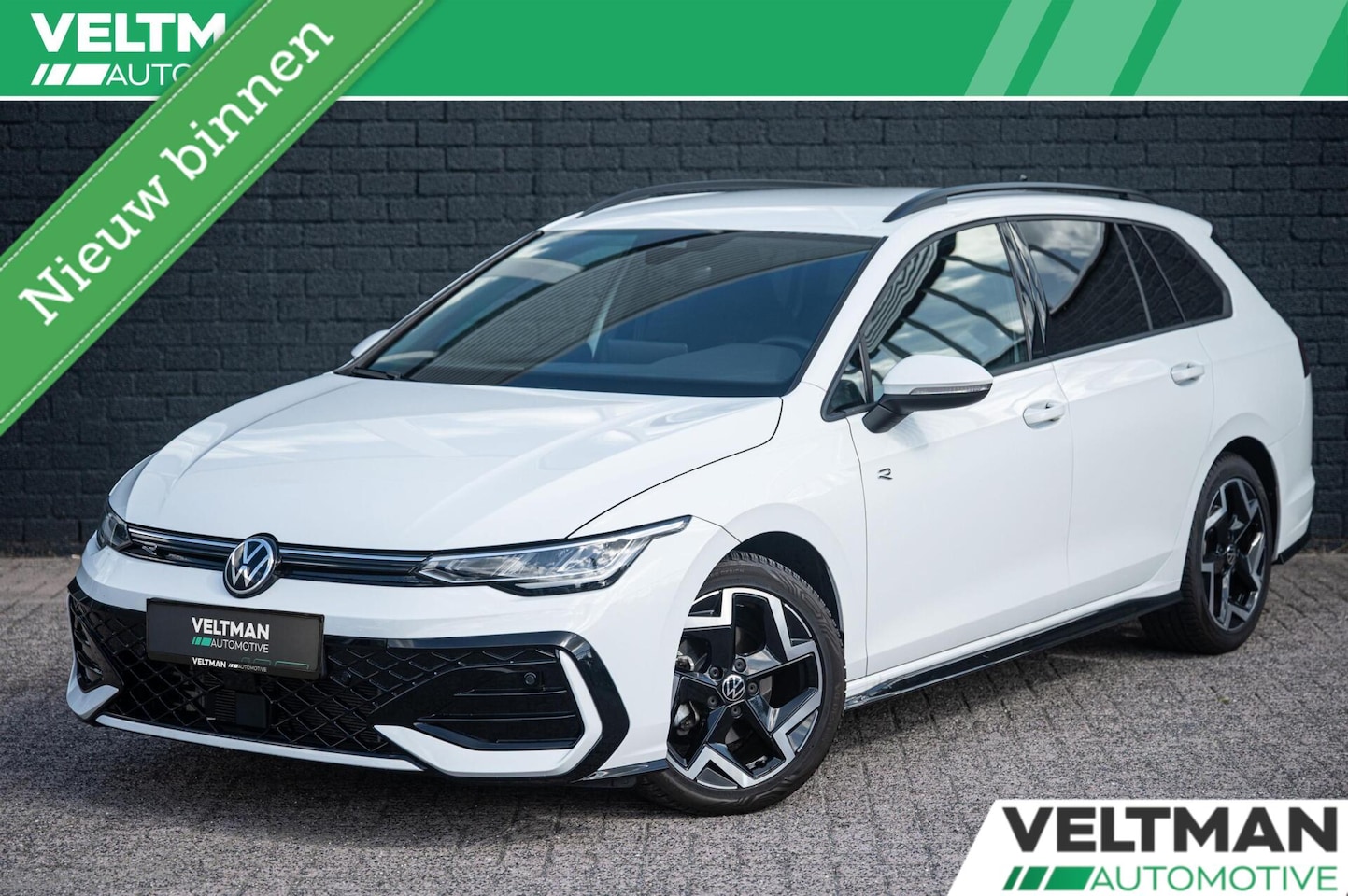 Volkswagen Golf Variant - 1.5 eTSI R-Line ACC TREKHAAK STUURVERWARMING LED CARPLAY - AutoWereld.nl