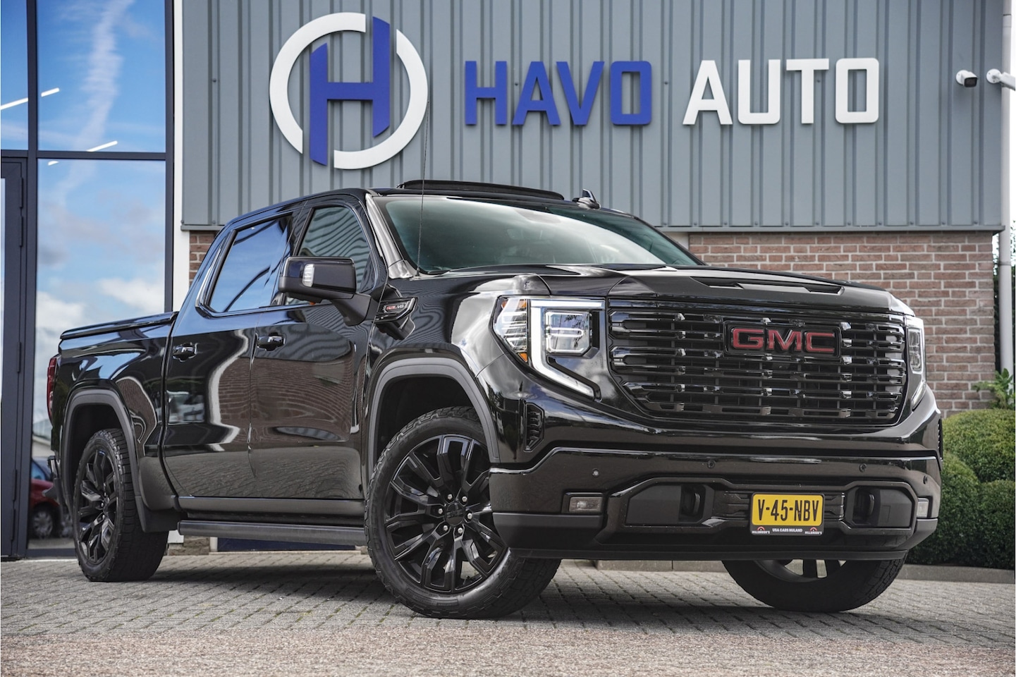 GMC Sierra - G.M.C. DENALI 6.2 V8 426PK, FULL OPTION, 300L LPG, BLACK PACKAGE - AutoWereld.nl