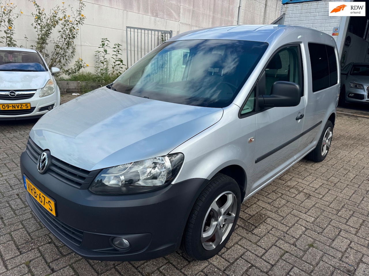 Volkswagen Caddy - 1.2 TSI BJ 2012 AIRCO EL RAMEN CV PDC 16 SPORT VELGEN - AutoWereld.nl