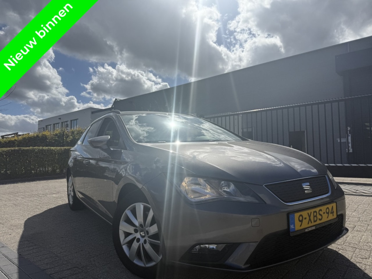 SEAT Leon ST - 1.6 TDI 6 Bak Navi Clima Bluetooth - AutoWereld.nl