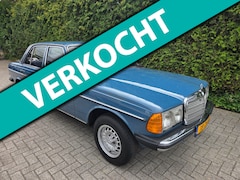 Mercedes-Benz 200-280 (W123) - 200