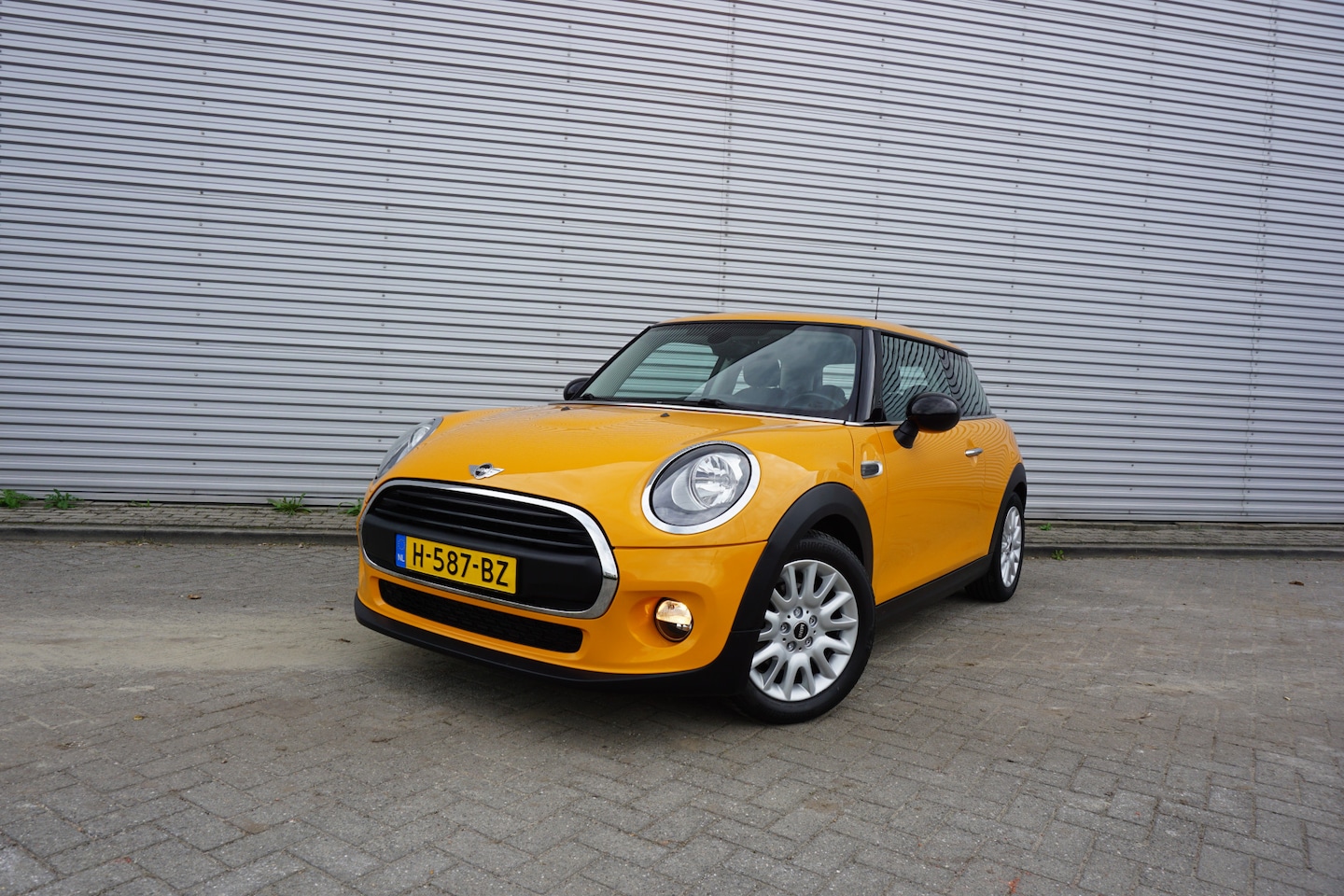 MINI 3-Deurs - 1.2 One Airco / Stoelverw. / BT / Elektr. ramen / Lm velgen - AutoWereld.nl