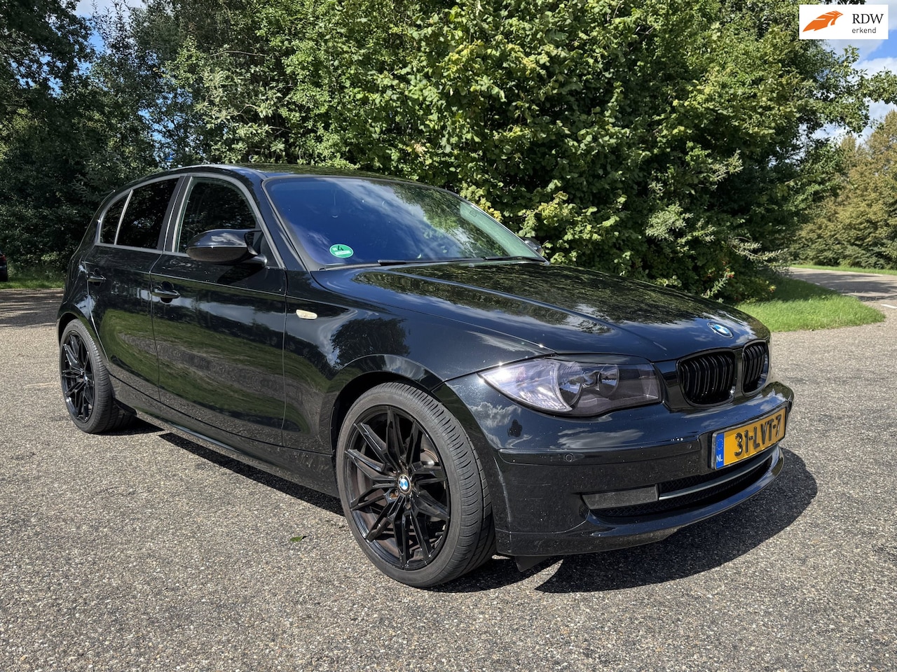 BMW 1-serie - 116i Introduction | APK | M velgen | Nette wagen - AutoWereld.nl