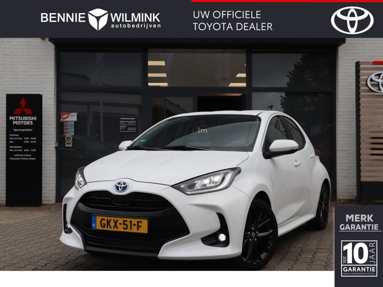 Toyota Yaris - 1.5 Hybrid Dynamic Limited | Stoelverwarming | Keyless | 17 inch | All Seasons - AutoWereld.nl