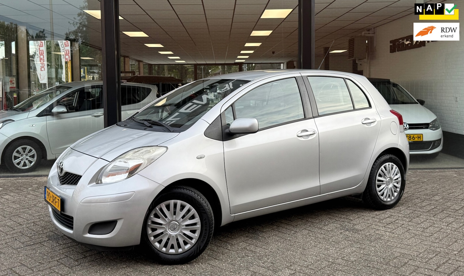 Toyota Yaris - 1.3 VVTi 5drs AUTOMAAT | AIRCO | ELEKTR PAK | NAP - AutoWereld.nl