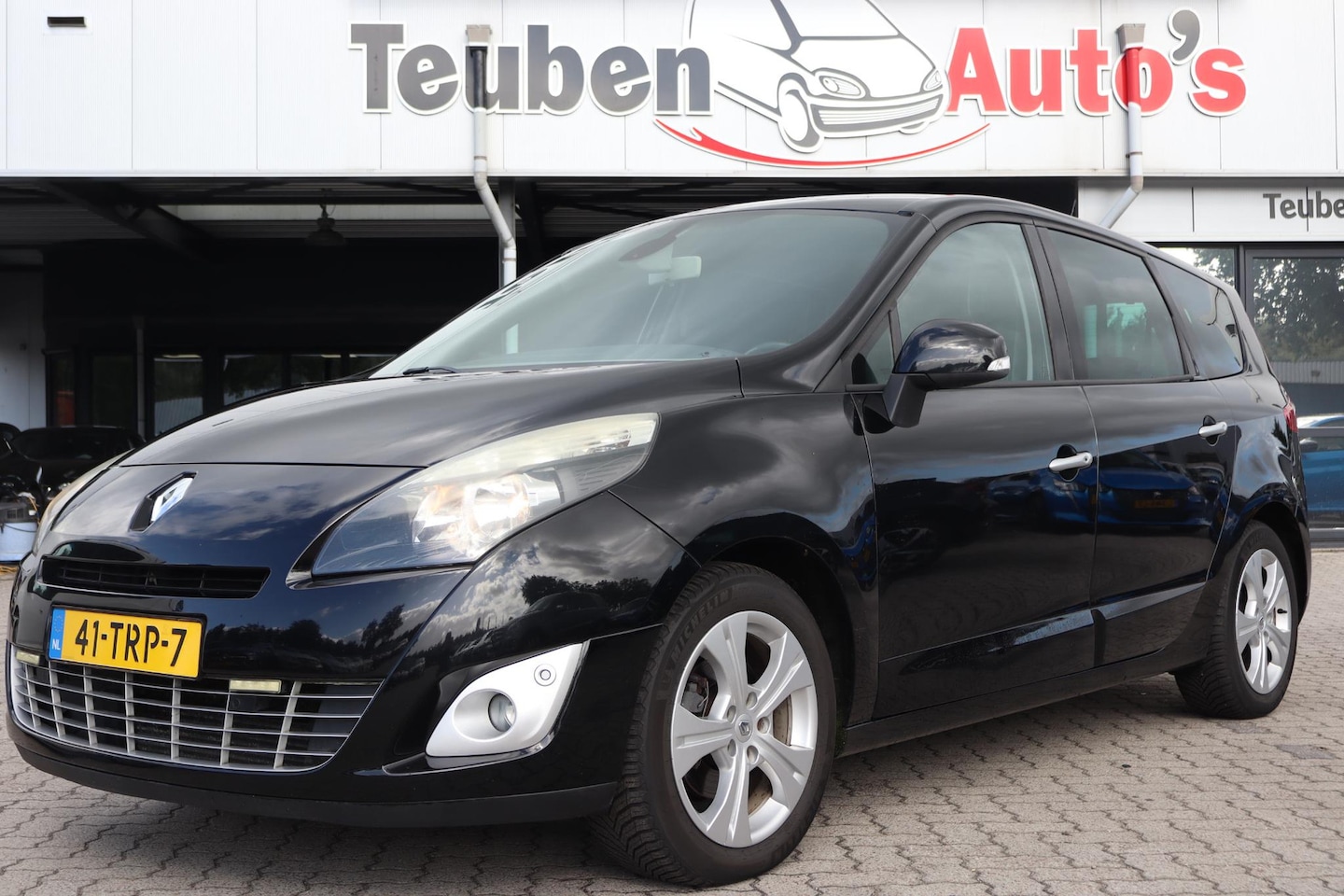 Renault Grand Scénic - 1.6 dCi Dynamique 7p. | Nieuwe APK | Climate control | Cruise control | Trekhaak | LM velg - AutoWereld.nl